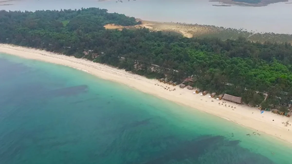 bãi biển Hồng Vàn